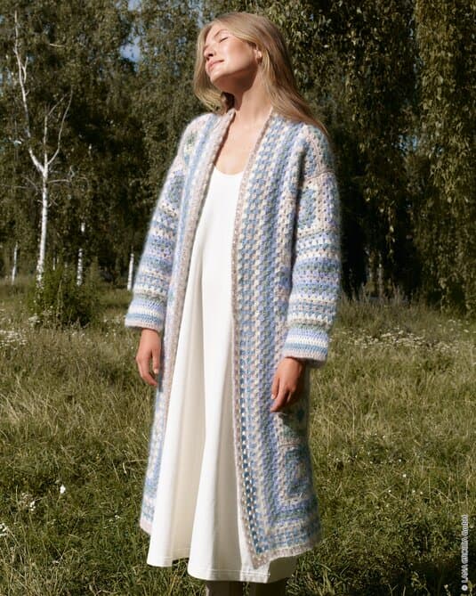 GRANNY SQUARES COAT WITH STRIPED SECTIONS - Mohair Moda
Show details