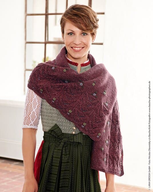 PONCHO · SLOW WOOL LINO & SILKHAIR
Show details