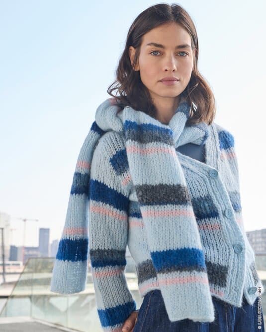 SCARF WITH STRIPES - Gigante & Alpaca Air II
Show details