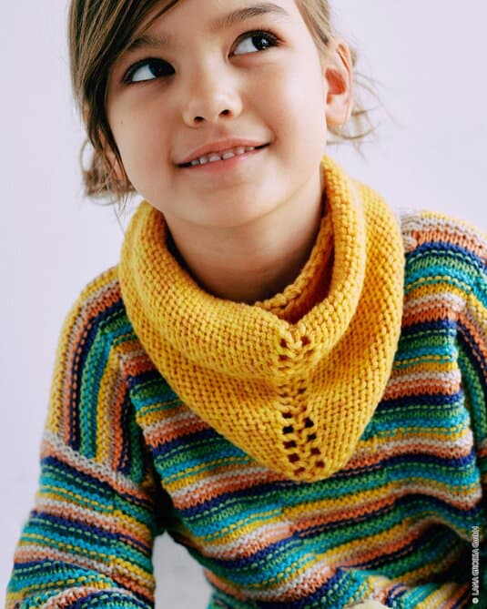 SHAWL WITH LACE PATTERN - Cool Merino
Show details