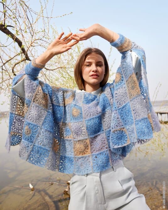 GRANNY SQUARE PONCHO - Silkhair Print
Show details