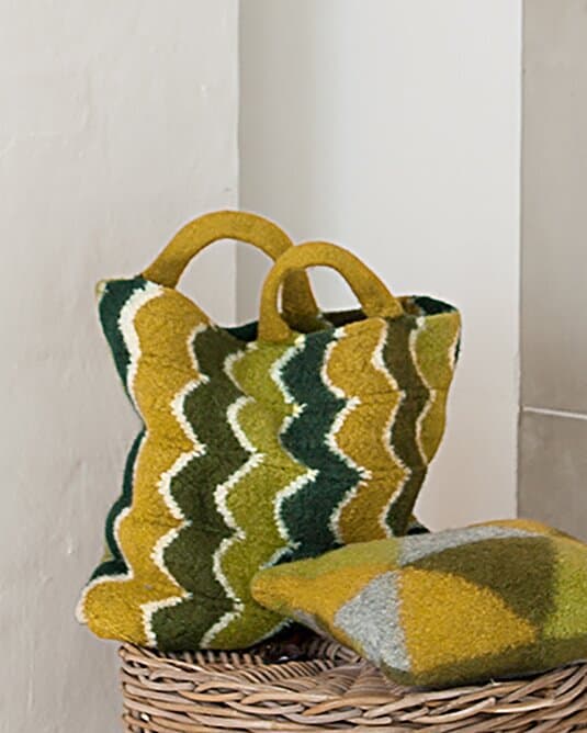 Shopper in chevron pattern
Show details