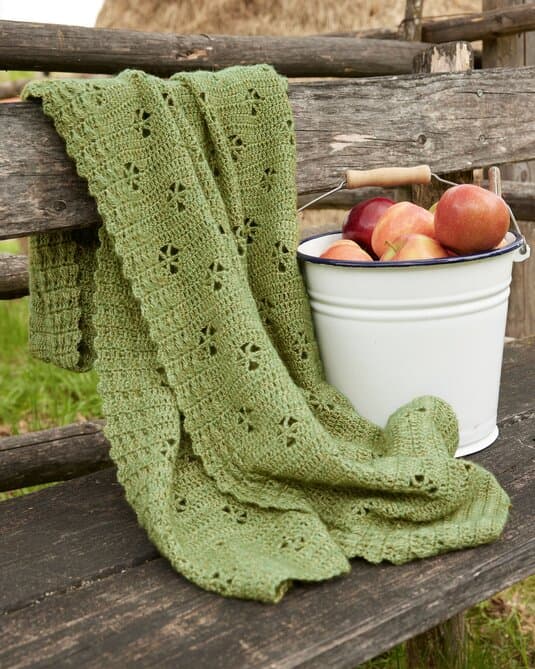 CROCHET SCARF WITH EDGING - Ecopuno
Show details