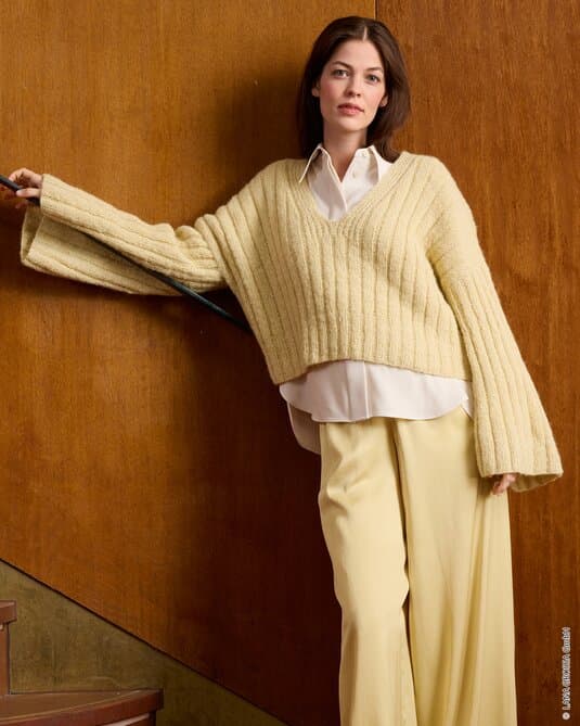 RIBBED SWEATER - Airy
Show details