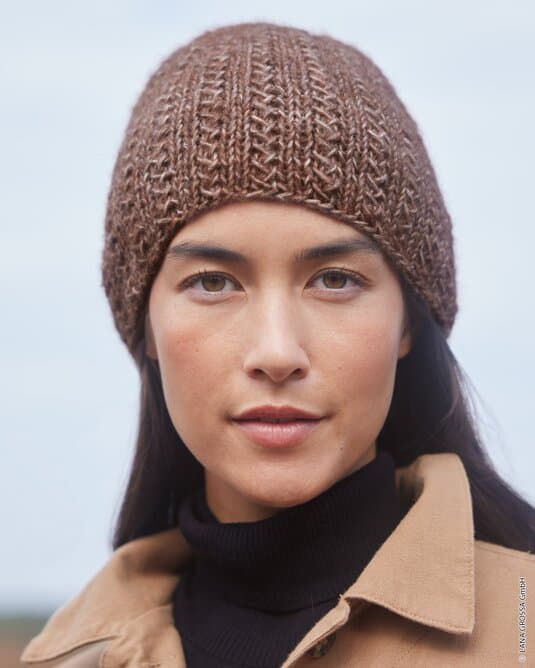 HAT WITH TEXTURED PATTERN - Natural Alpaca Pelo
Show details
