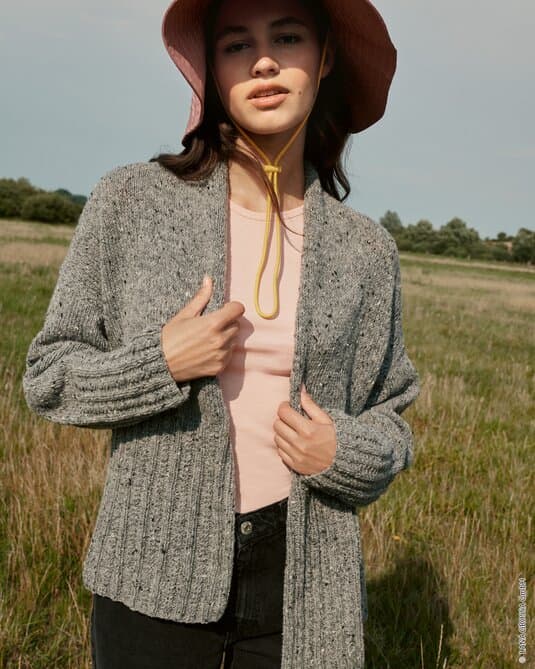 RIB CABLE JACKET - Country Tweed Fine
Show details