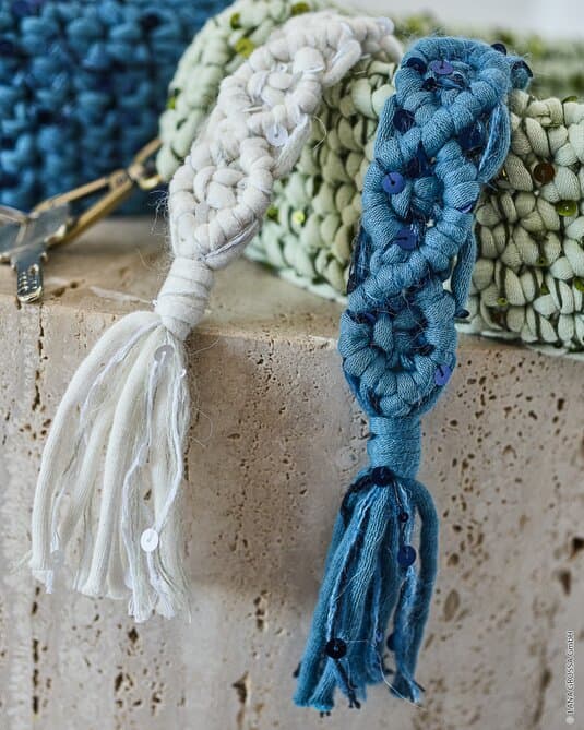 KEY RING IN MACRAMÉ - The Tube & Setasuri & Cosmo
Show details