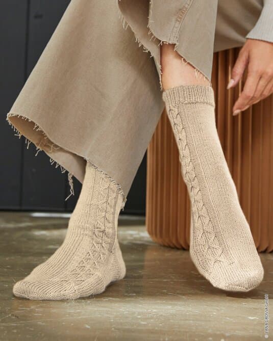 CASHMERE SOCKS - Meilenweit 50g Cashmere
Show details