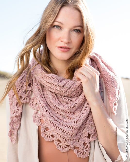 Triangle scarf
Show details