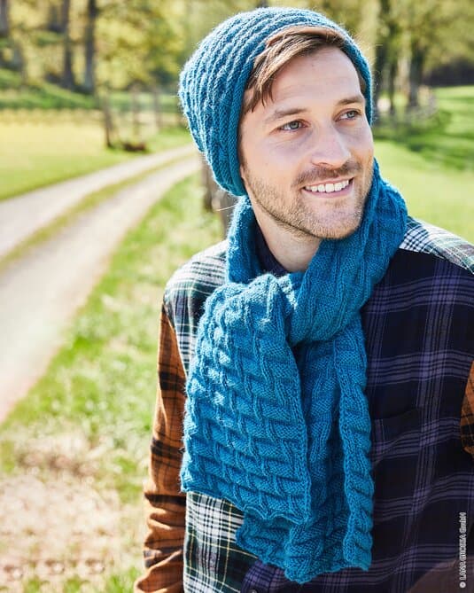 SCARF WITH STRUCTURED PATTERN - Landlust Alpaka Merino 160
Show details