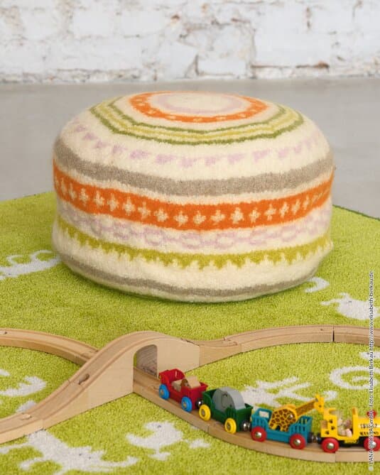 POUF · FELTRO
Show details