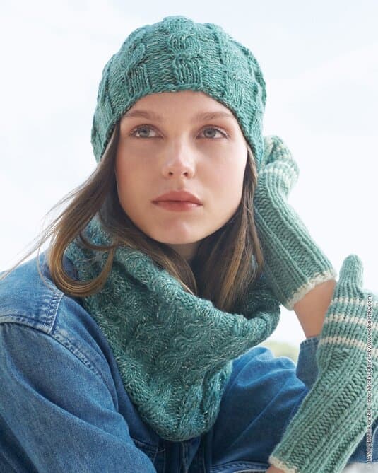 LOOP · Cool Wool Cashmere & Brillino
Show details