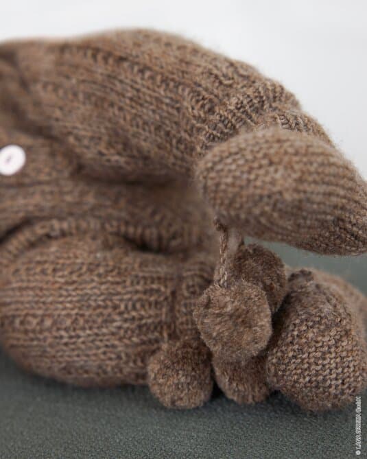 BOOTS WITH POMPOM - Ecopuno
Show details