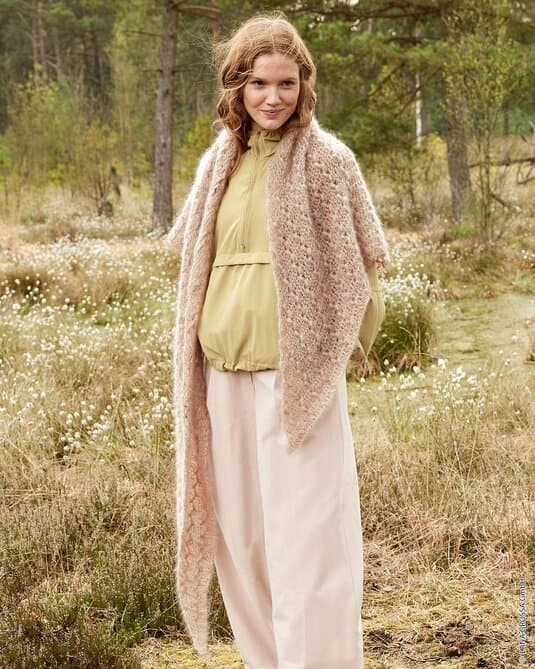 CROCHET SHAWL - Natural Superkid Tweed
Show details