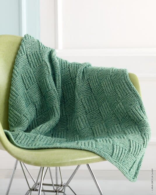 BLANKET WITH CHECKERBOARD PATTERN - Ecopuno
Show details