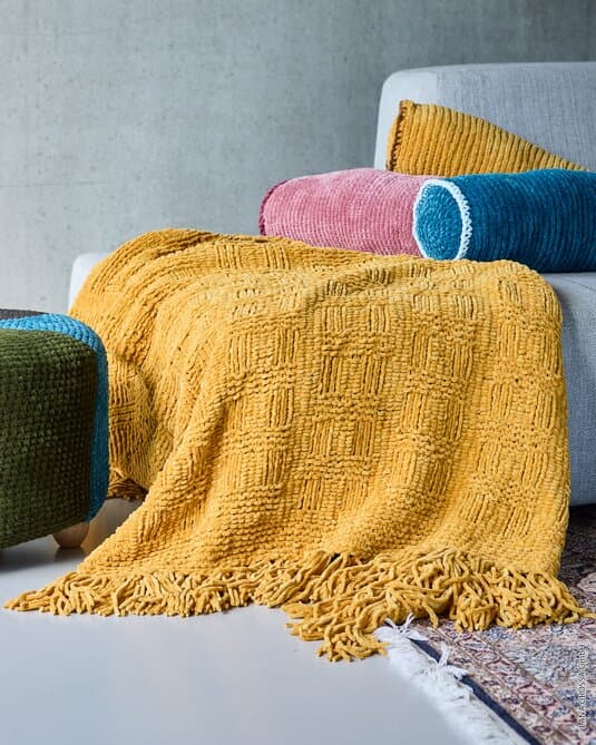 BLANKET WITH RIGHT-LEFT STRUCTURE PATTERN - The Look
Show details